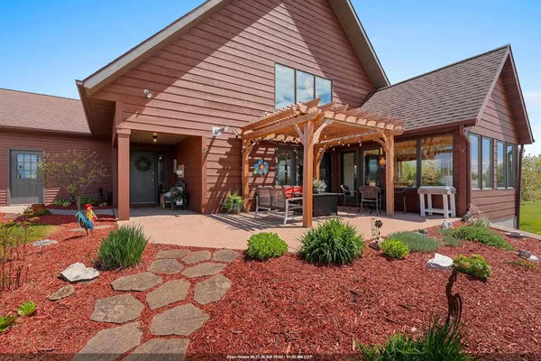 $664,900 | 910 Shoemaker Road, Brussels, WI 54204