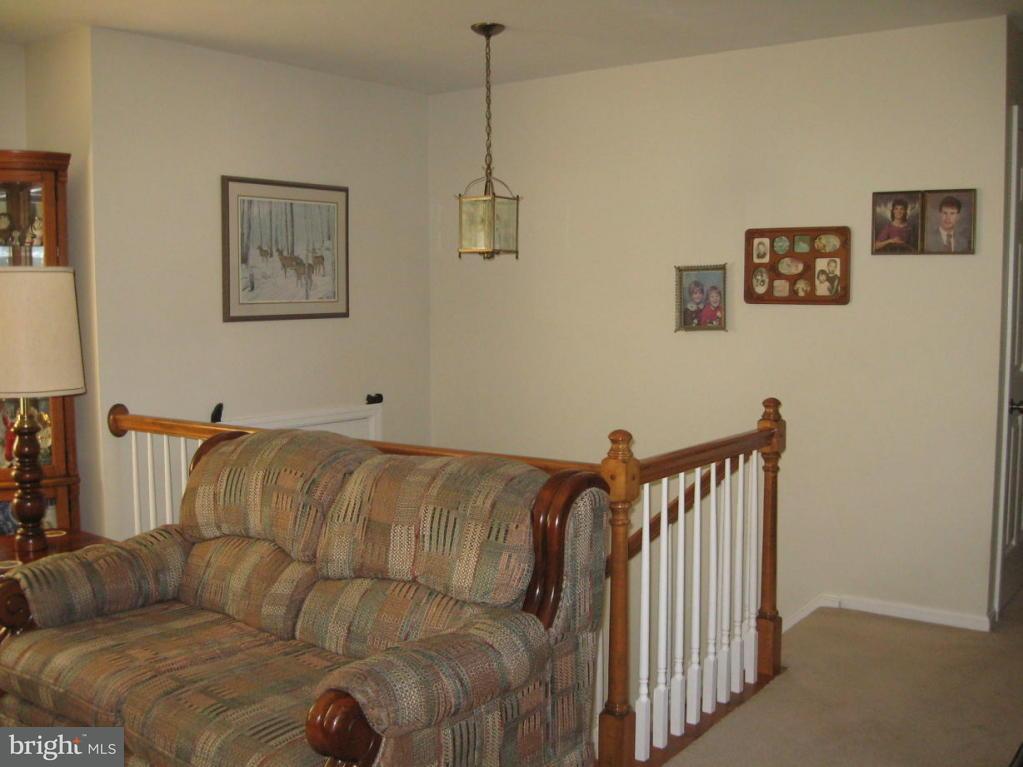 3975 Locust Grove Road Columbia, PA 17512 - Photo 3 of 34