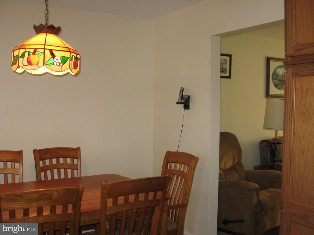 3975 Locust Grove Road Columbia, PA 17512 - Photo 9 of 34