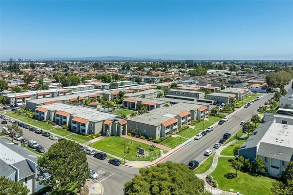 $1,590,000 | 17230 San Mateo Street, Unit 20, Fountain Valley, CA 92708