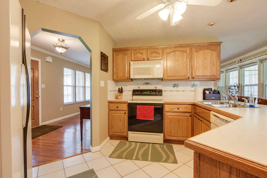 792 Mays Valley Road Harriman, TN 37748 - Photo 12 of 40 12_MaysValleyRoad_792_Kitchen01