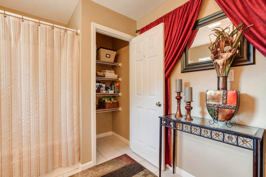 792 Mays Valley Road Harriman, TN 37748 - Photo 22 of 40 22_MaysValleyRoad_792_MasterBath02