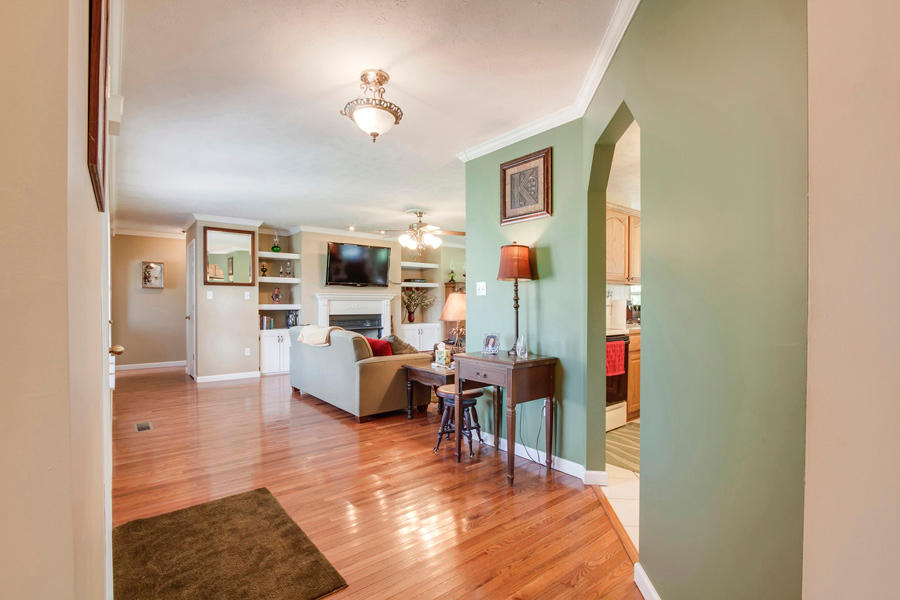 792 Mays Valley Road Harriman, TN 37748 - Photo 26 of 40 26_MaysValleyRoad_792_EntryHall02