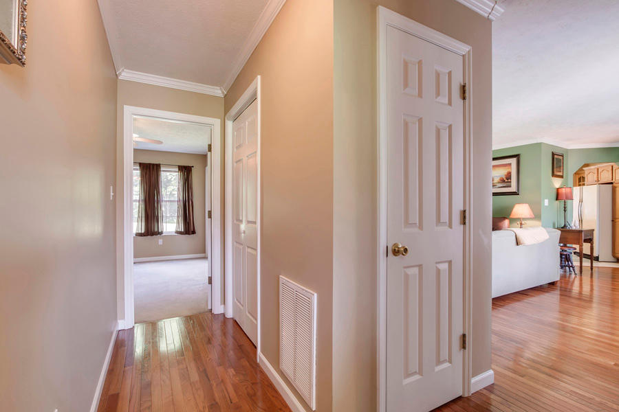 792 Mays Valley Road Harriman, TN 37748 - Photo 27 of 40 27_MaysValleyRoad_792_GuestHall
