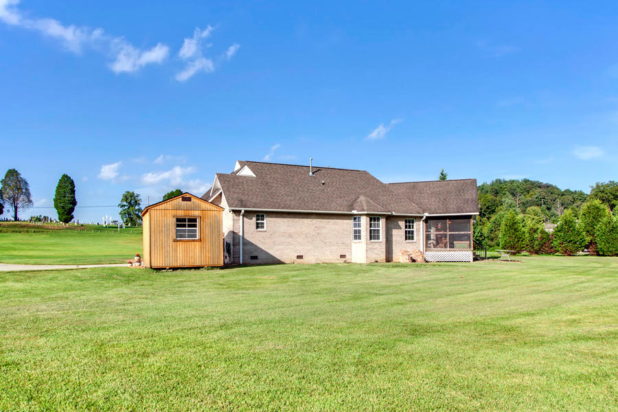 792 Mays Valley Road Harriman, TN 37748 - Photo 36 of 40 36_MaysValleyRoad_792_BackLeft