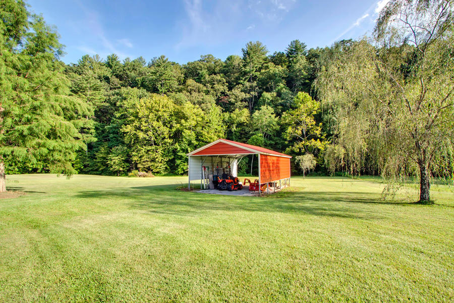792 Mays Valley Road Harriman, TN 37748 - Photo 38 of 40 38_MaysValleyRoad_792_EquipmentGarage