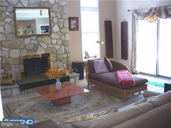 205 Acorn Lane Lansdale, PA 19446 - Photo 2 of 12 Gallery Image 2