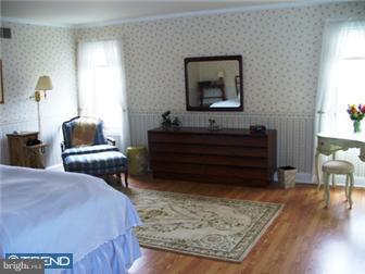 205 Acorn Lane Lansdale, PA 19446 - Photo 7 of 12 Gallery Image 7