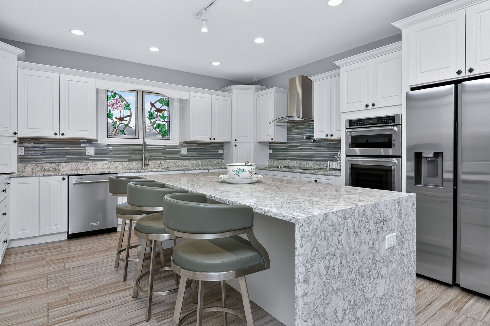 669 Byron Avenue Addison, IL 60101 - Photo 11 of 30