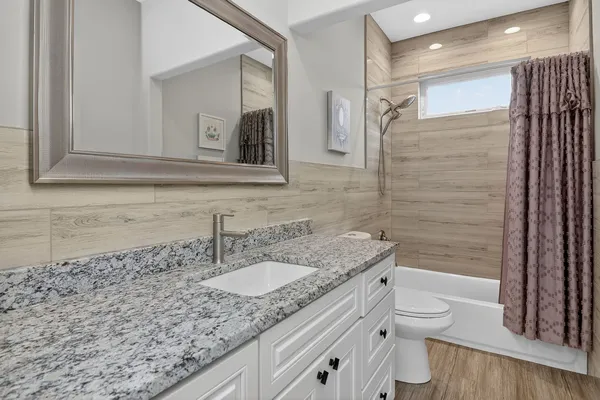 $789,900 | 669 Byron Avenue, Addison, IL 60101