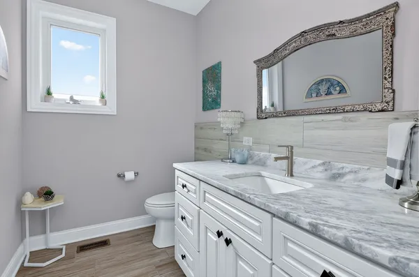 $789,900 | 669 Byron Avenue, Addison, IL 60101