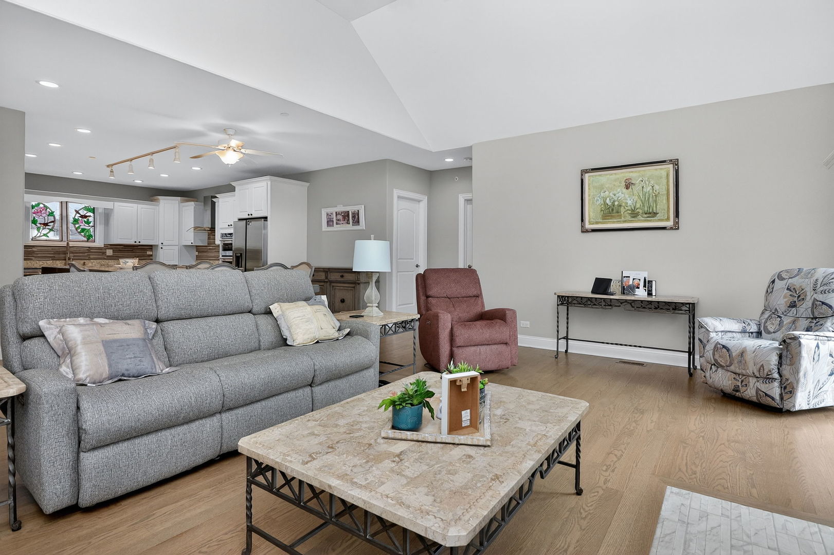 669 Byron Avenue Addison, IL 60101 - Photo 8 of 30