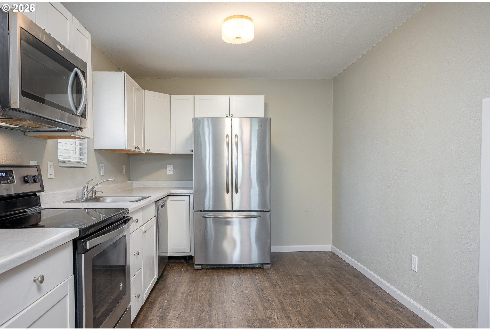 12344 Southeast Bush Street Portland, OR 97236 - Photo 10 of 28 Unit #3