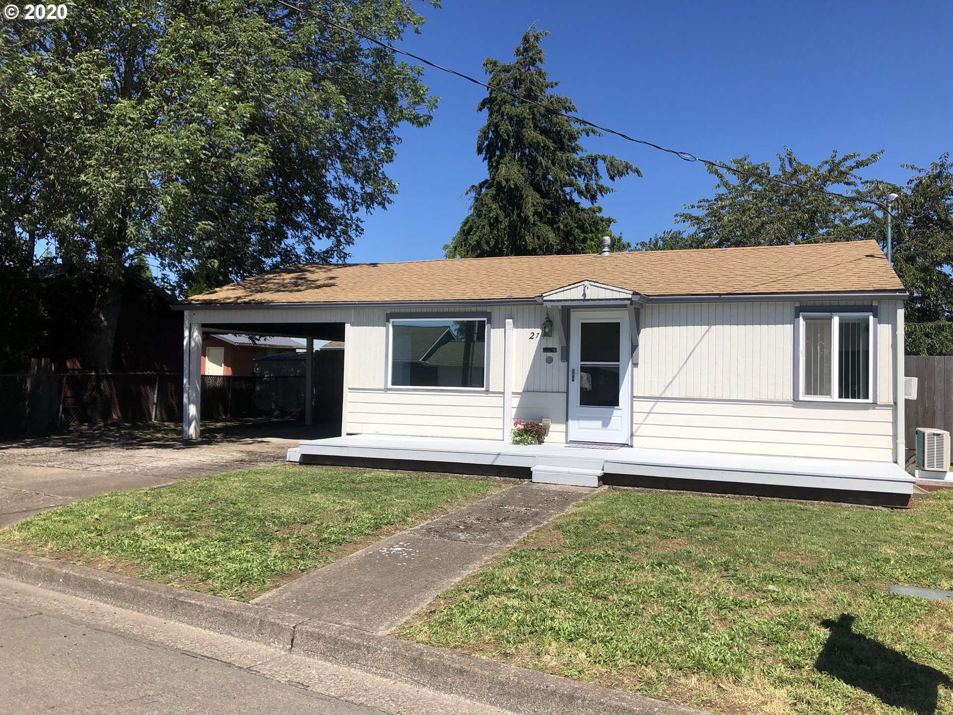 271 South 43rd Street Springfield, OR 97478 - Photo 1 of 13