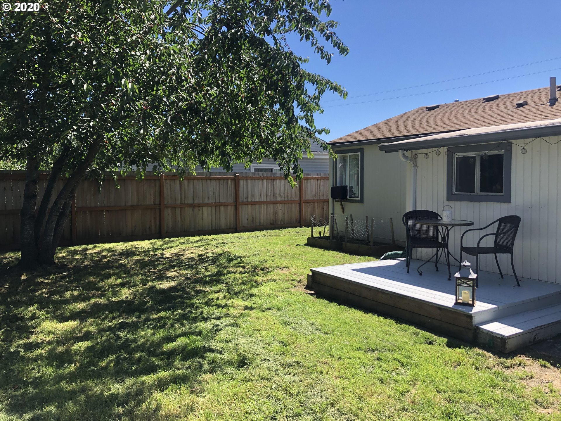 271 South 43rd Street Springfield, OR 97478 - Photo 12 of 13