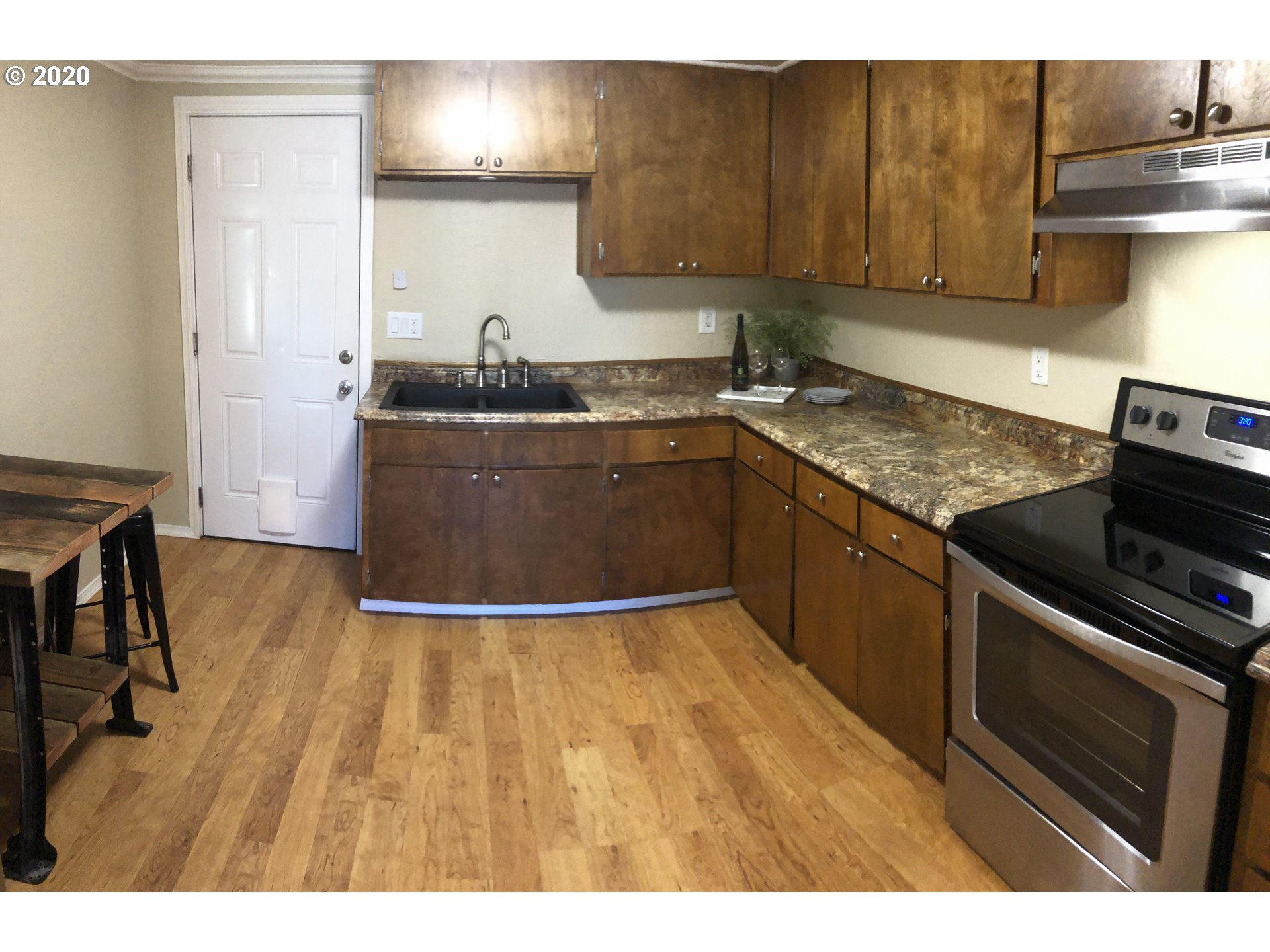 271 South 43rd Street Springfield, OR 97478 - Photo 6 of 13