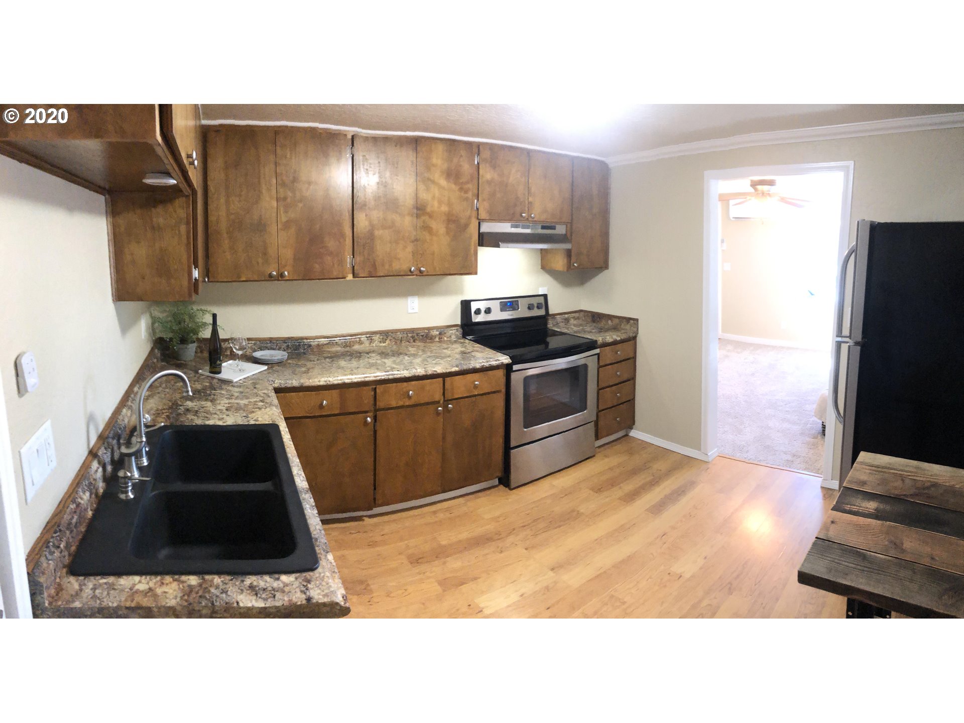 271 South 43rd Street Springfield, OR 97478 - Photo 7 of 13