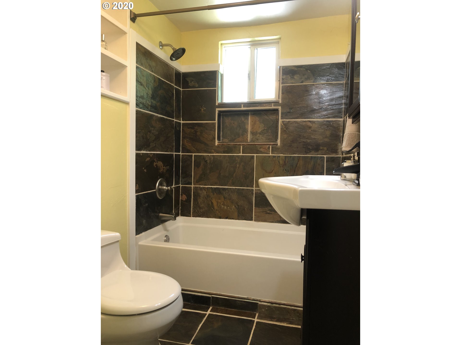 271 South 43rd Street Springfield, OR 97478 - Photo 10 of 13