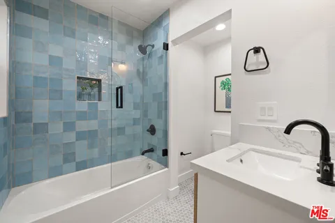 $620,000 | 2818 Hillcrest Drive, Los Angeles, CA 90016