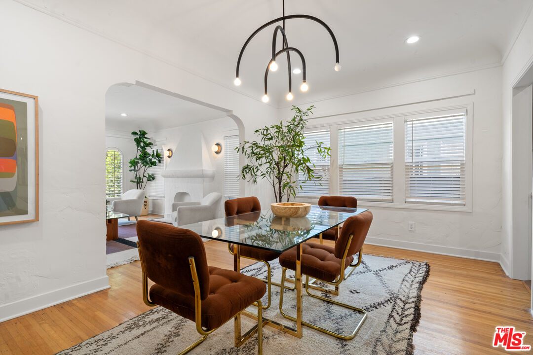 2818 Hillcrest Drive Los Angeles, CA 90016 - Photo 4 of 16