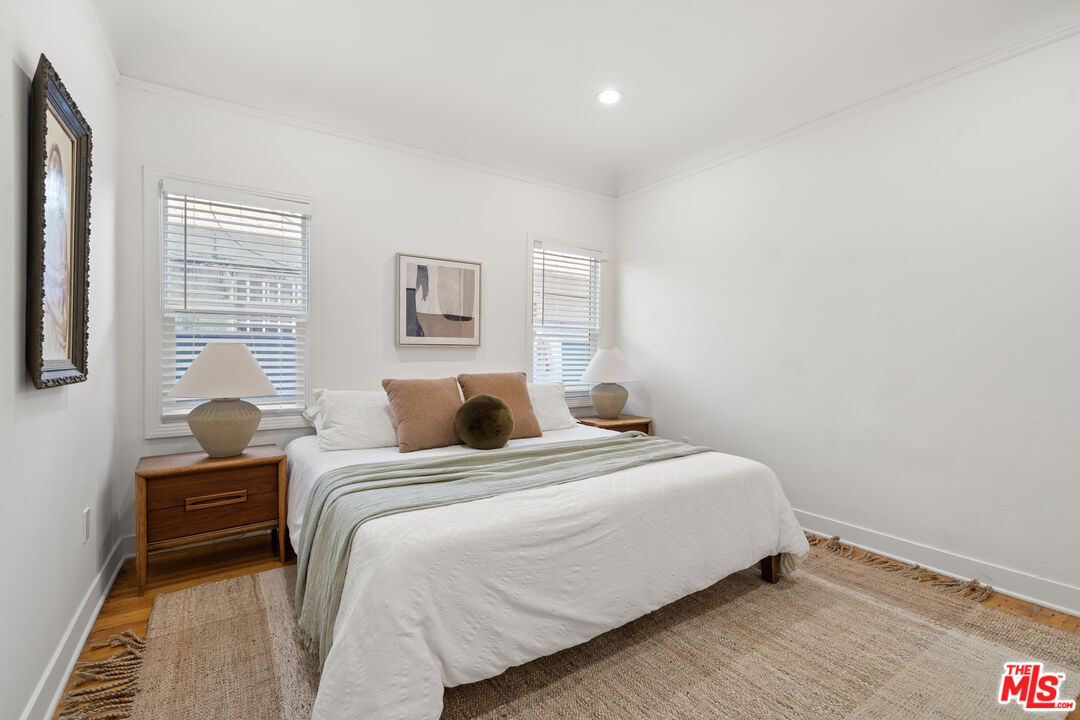 2818 Hillcrest Drive Los Angeles, CA 90016 - Photo 9 of 16