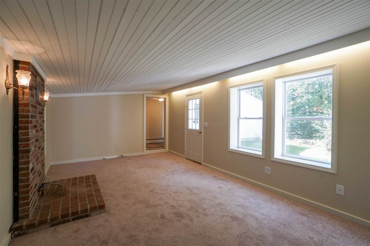 68 Lowell Road Windham, NH 03087 - Photo 18 of 34