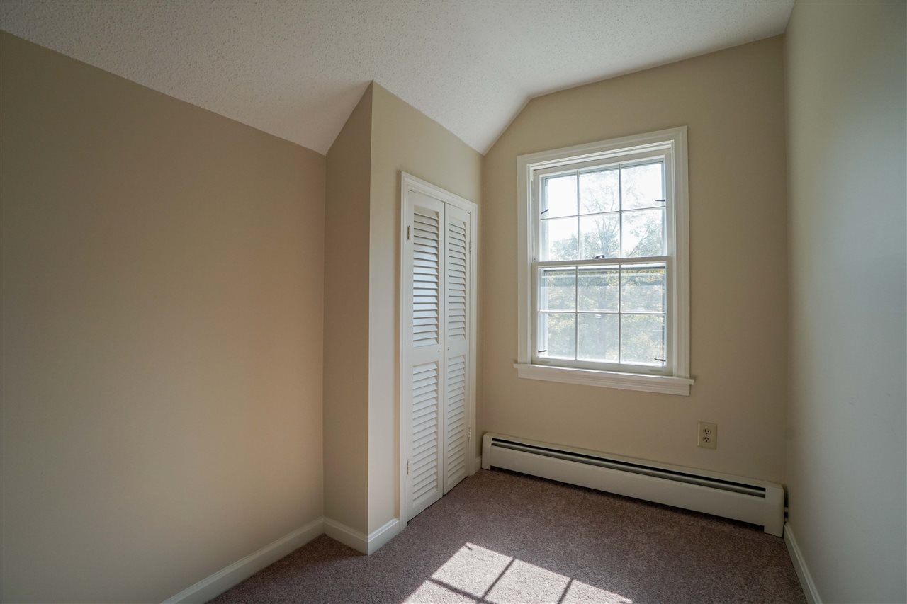 68 Lowell Road Windham, NH 03087 - Photo 22 of 34