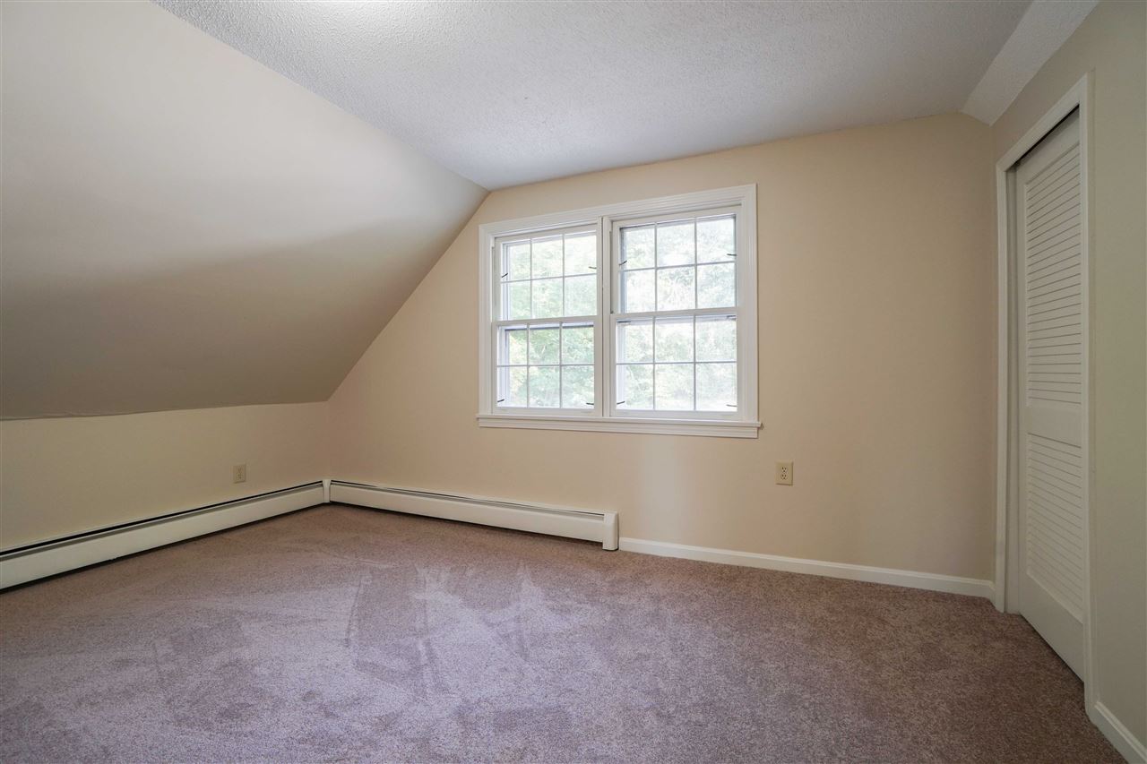 68 Lowell Road Windham, NH 03087 - Photo 25 of 34