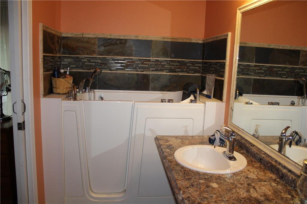 3620 Brehob Road Indianapolis, IN 46217 - Photo 8 of 22 Gallery Image 8