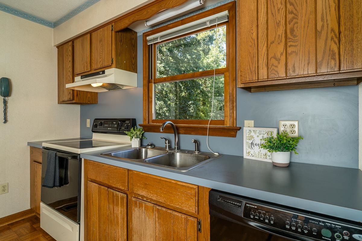 173 Ridgetop Drive Weyers Cave, VA 24486 - Photo 14 of 75 Gallery Image 14