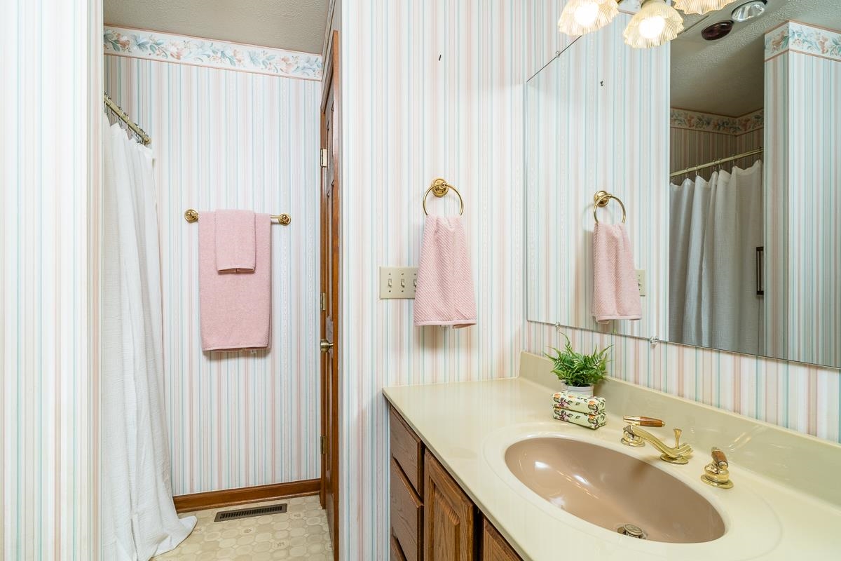 173 Ridgetop Drive Weyers Cave, VA 24486 - Photo 21 of 75 Gallery Image 21