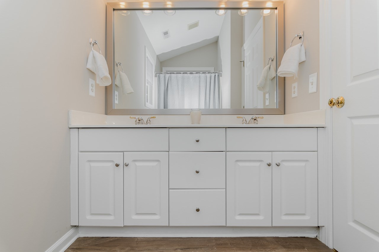 825 Cedar Downs Drive Raleigh, NC 27607 - Photo 11 of 19 Photo 11