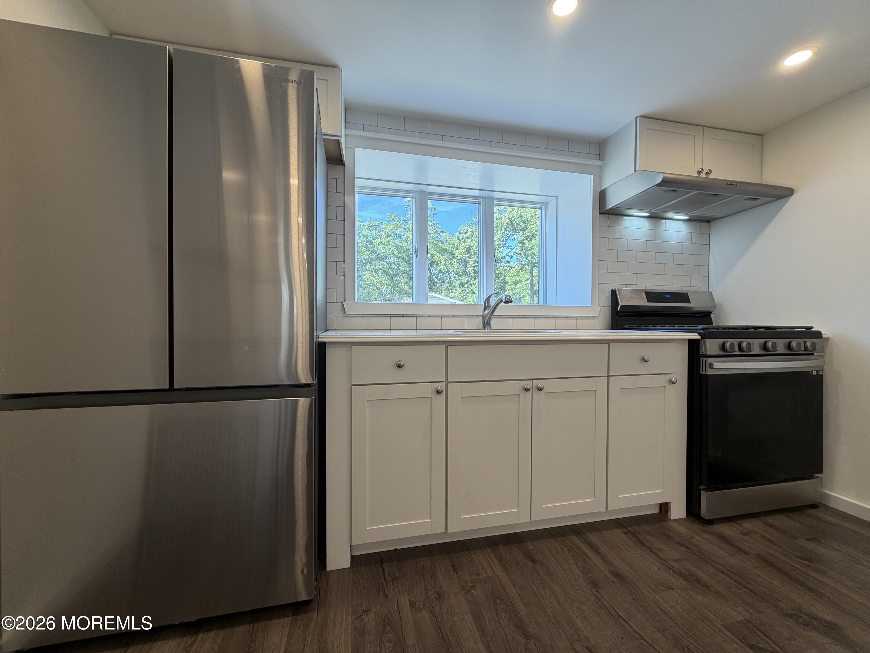 66 Roberts Road Englewood Cliffs, NJ 07632 - Photo 5 of 13 IMG_5476