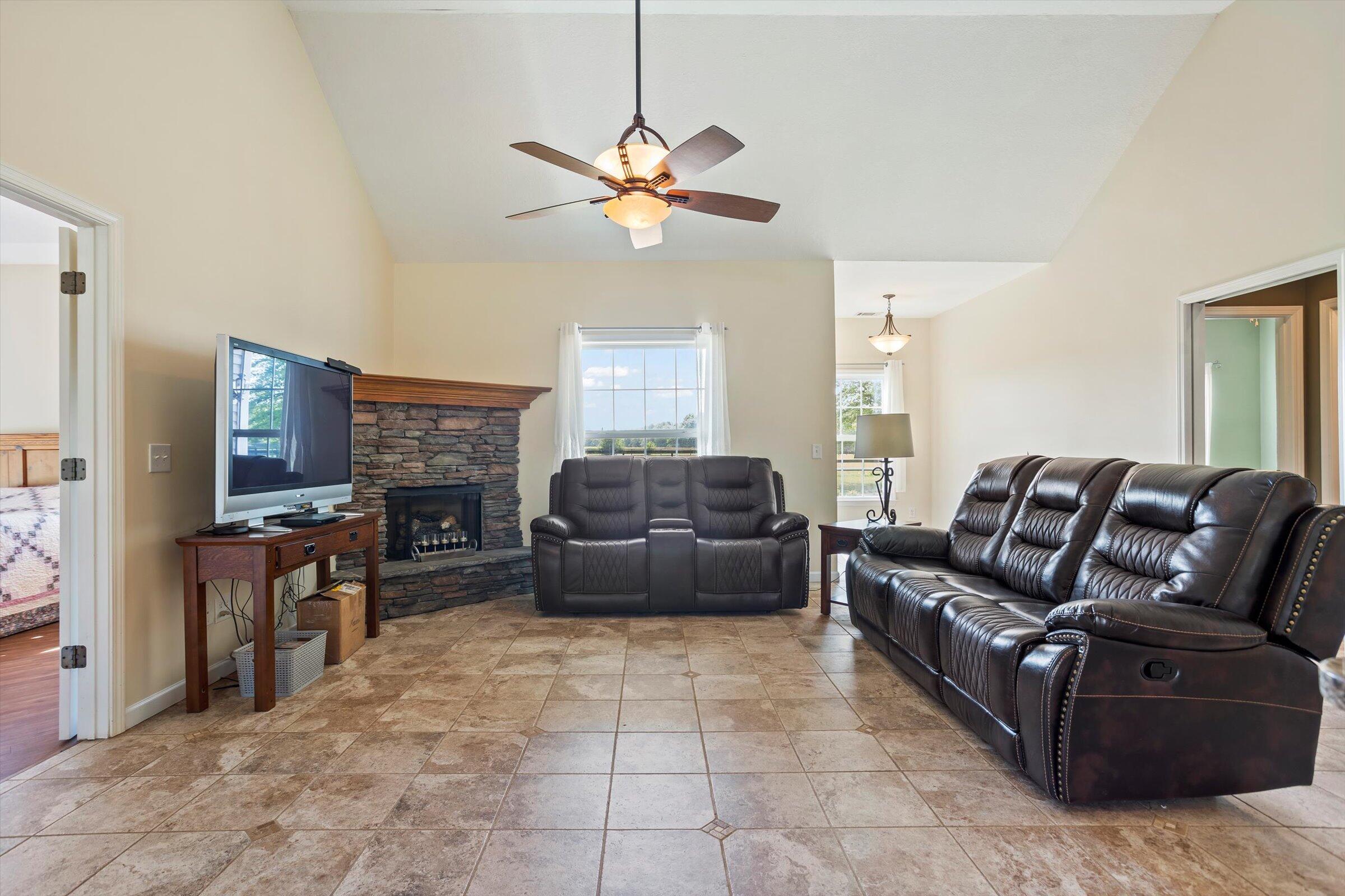155 Jaywood Road Williston, SC 29853 - Photo 8 of 64