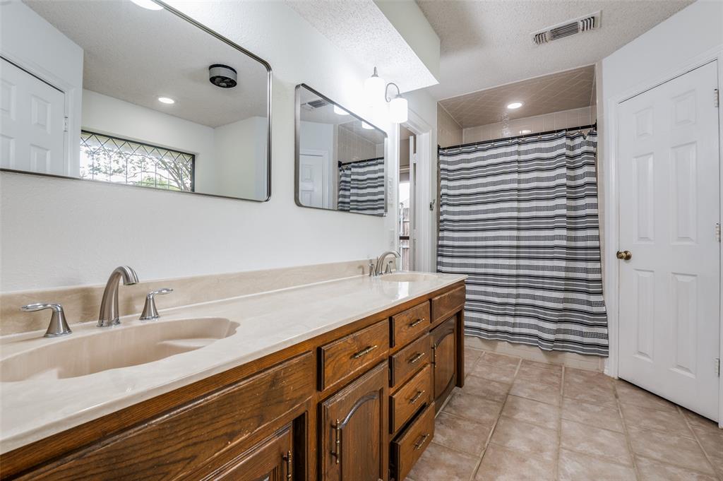 3470 Oak Tree Lane Midlothian, TX 76065 - Photo 6 of 12