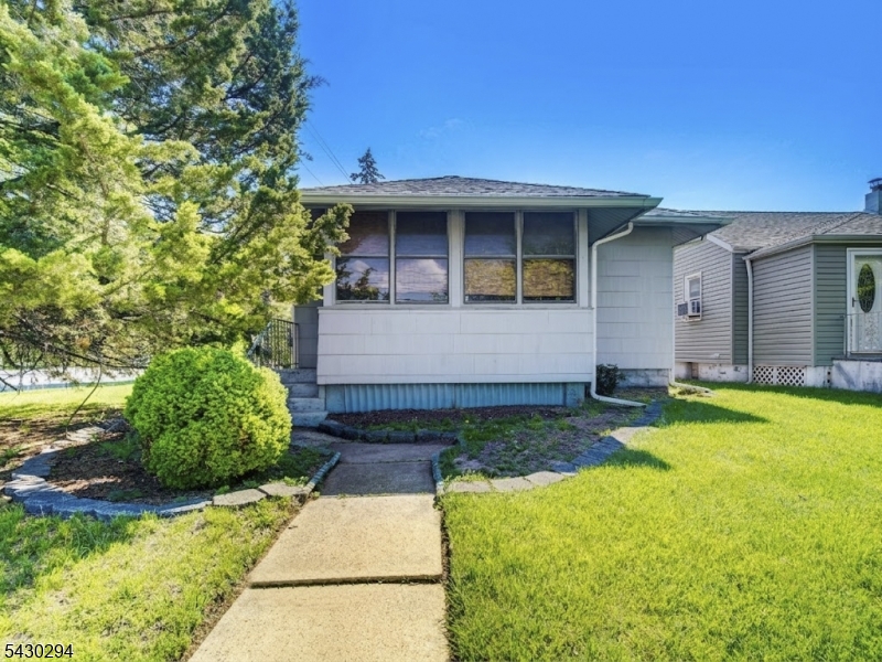 101 Lower Road Linden, NJ 07036 - Photo 2 of 19