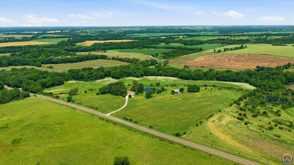 $800,000 | 10720 Northwest 86th Street, Silver Lake, KS 66539