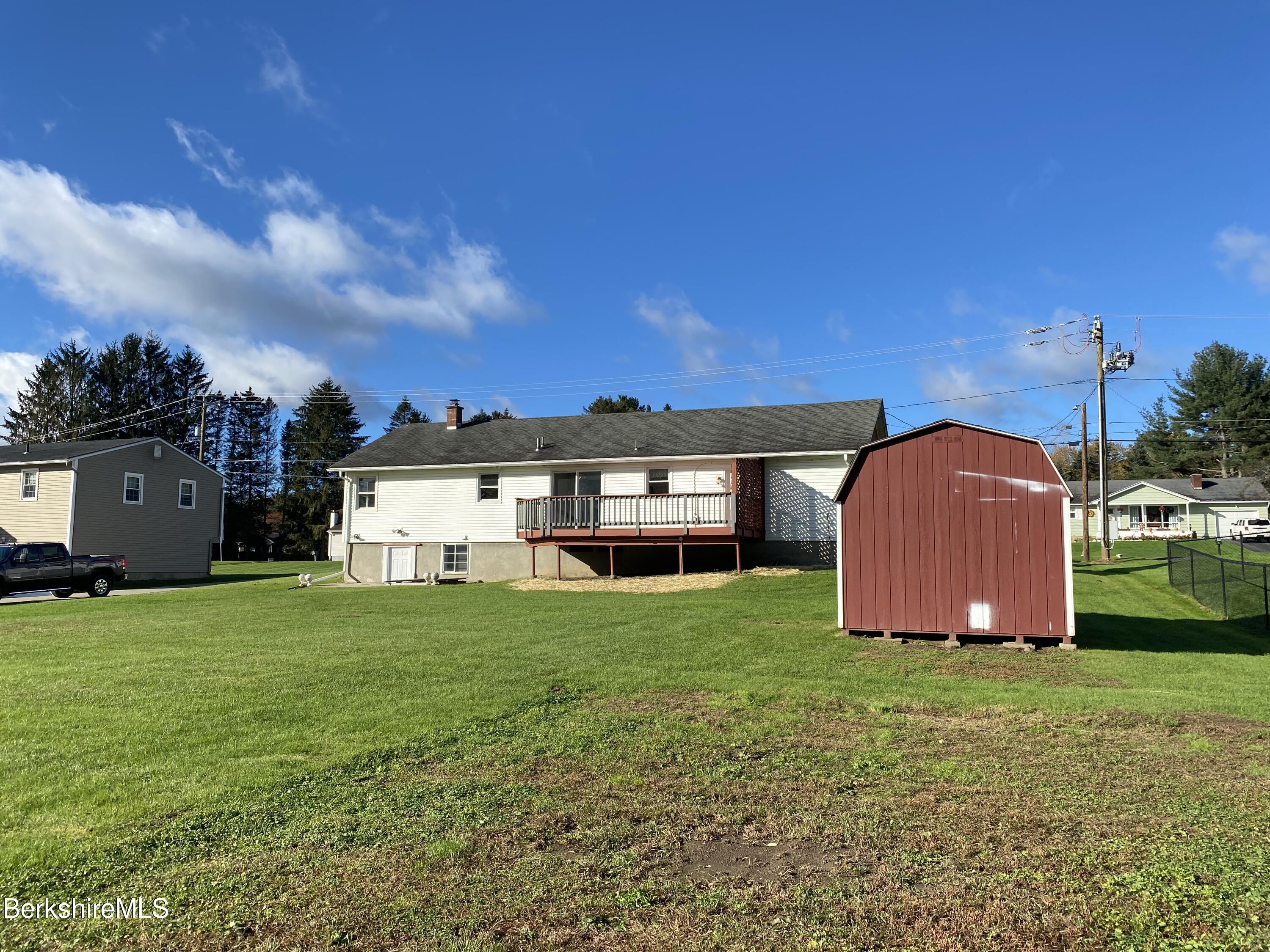 32 Oak Hill Road Pittsfield, MA 01201 - Photo 18 of 28 F63B8846-D9E4-4262-9E95-BD6FE1598F97
