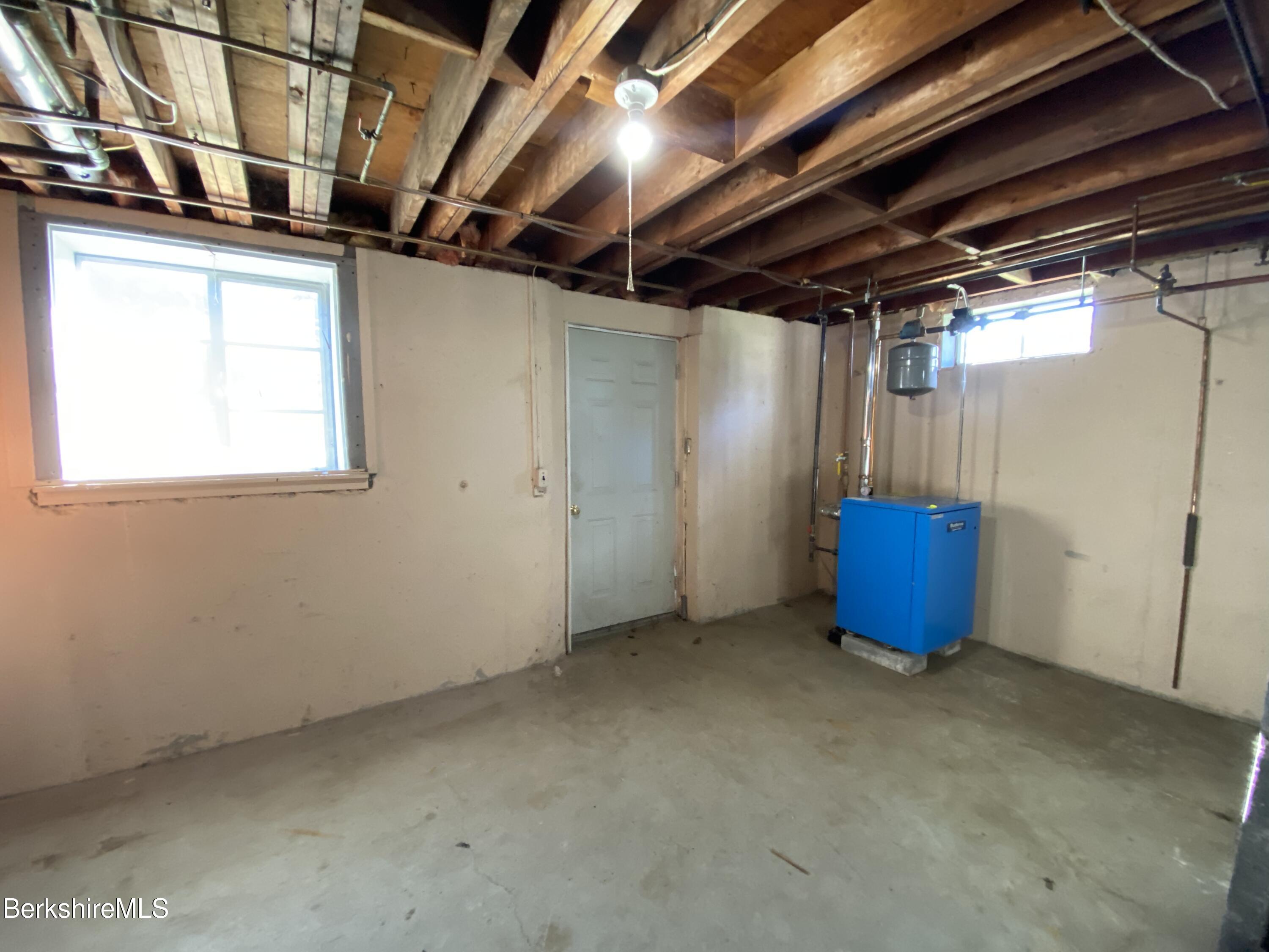 32 Oak Hill Road Pittsfield, MA 01201 - Photo 25 of 28 64CB5A6F-F150-4B63-B821-9D25F755F134