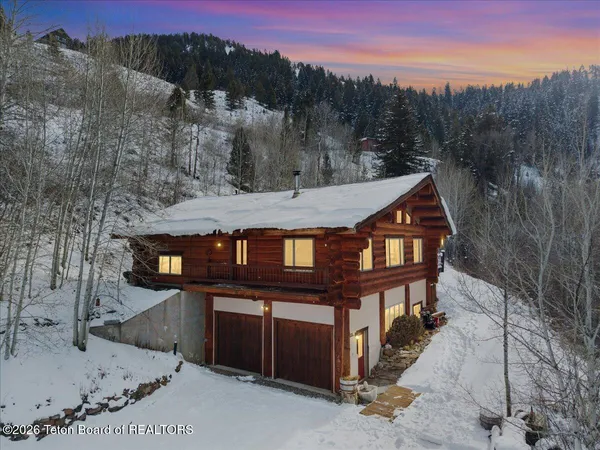 $2,195,000 | 1035 Deer Creek Drive, Jackson, WY 83001