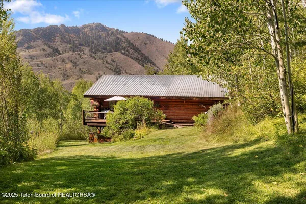 $2,195,000 | 1035 Deer Creek Drive, Jackson, WY 83001