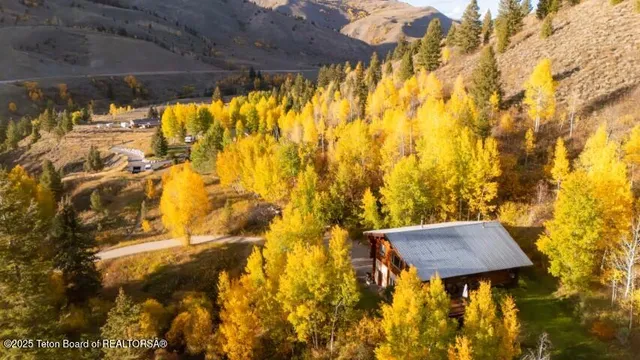 $2,195,000 | 1035 Deer Creek Drive, Jackson, WY 83001