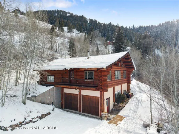 $2,195,000 | 1035 Deer Creek Drive, Jackson, WY 83001