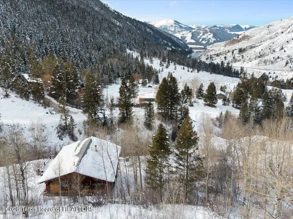 $2,195,000 | 1035 Deer Creek Drive, Jackson, WY 83001