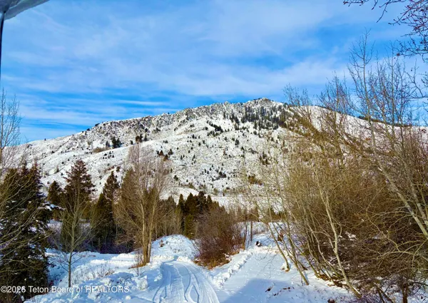 $2,195,000 | 1035 Deer Creek Drive, Jackson, WY 83001