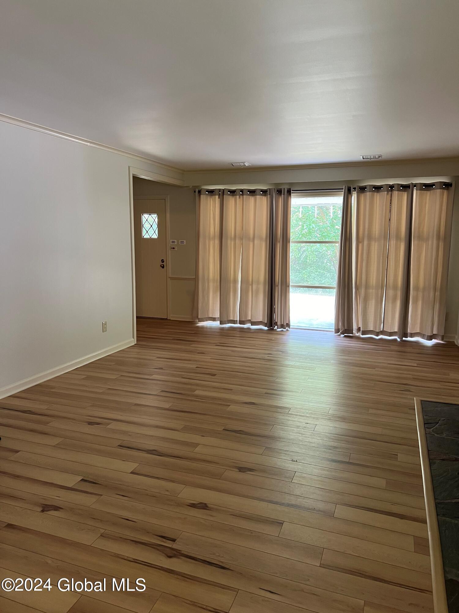 4 Bloomer Road Voorheesville, NY 12186 - Photo 15 of 29 Living room 1