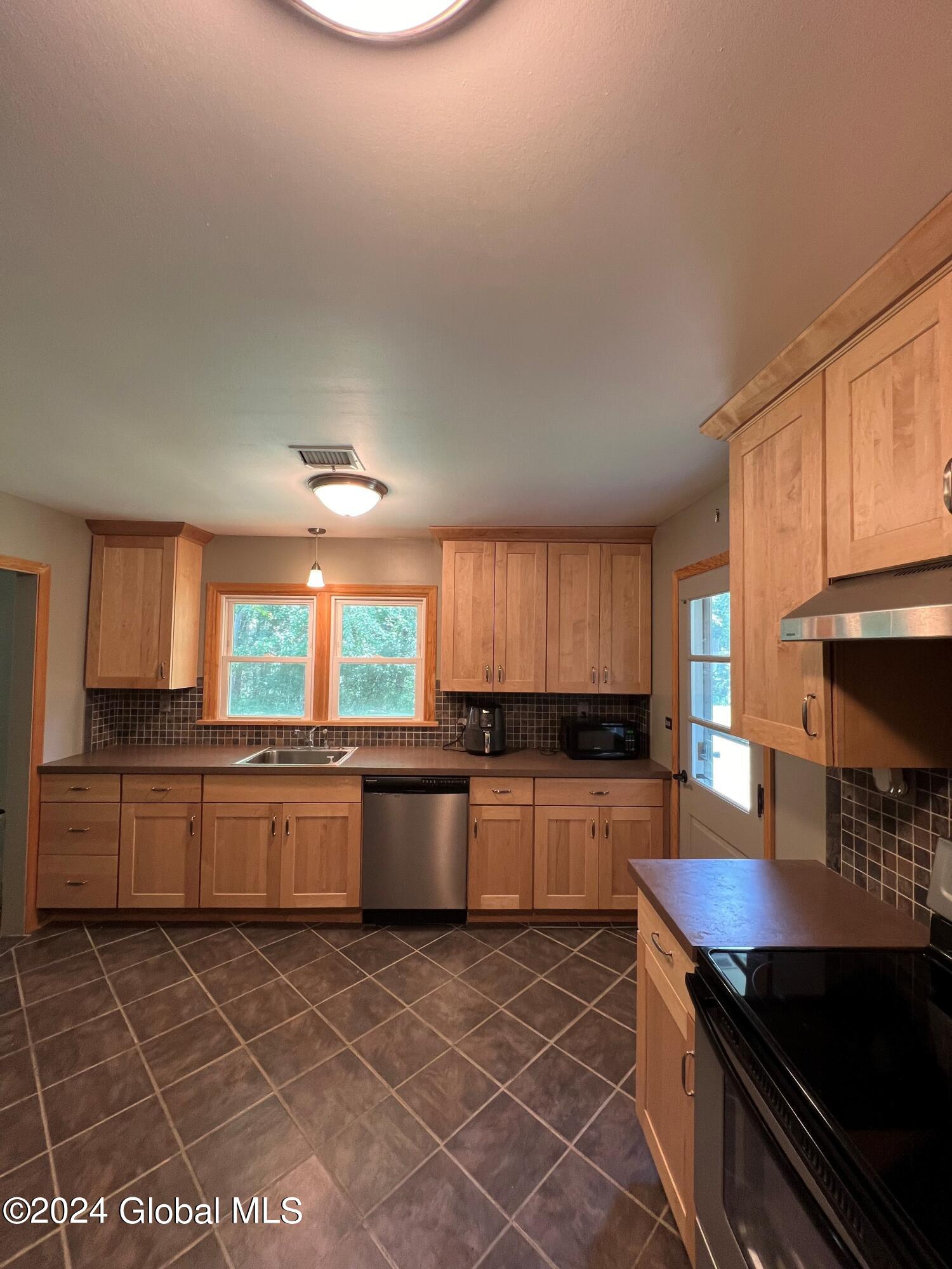 4 Bloomer Road Voorheesville, NY 12186 - Photo 8 of 29 Kitchen 2