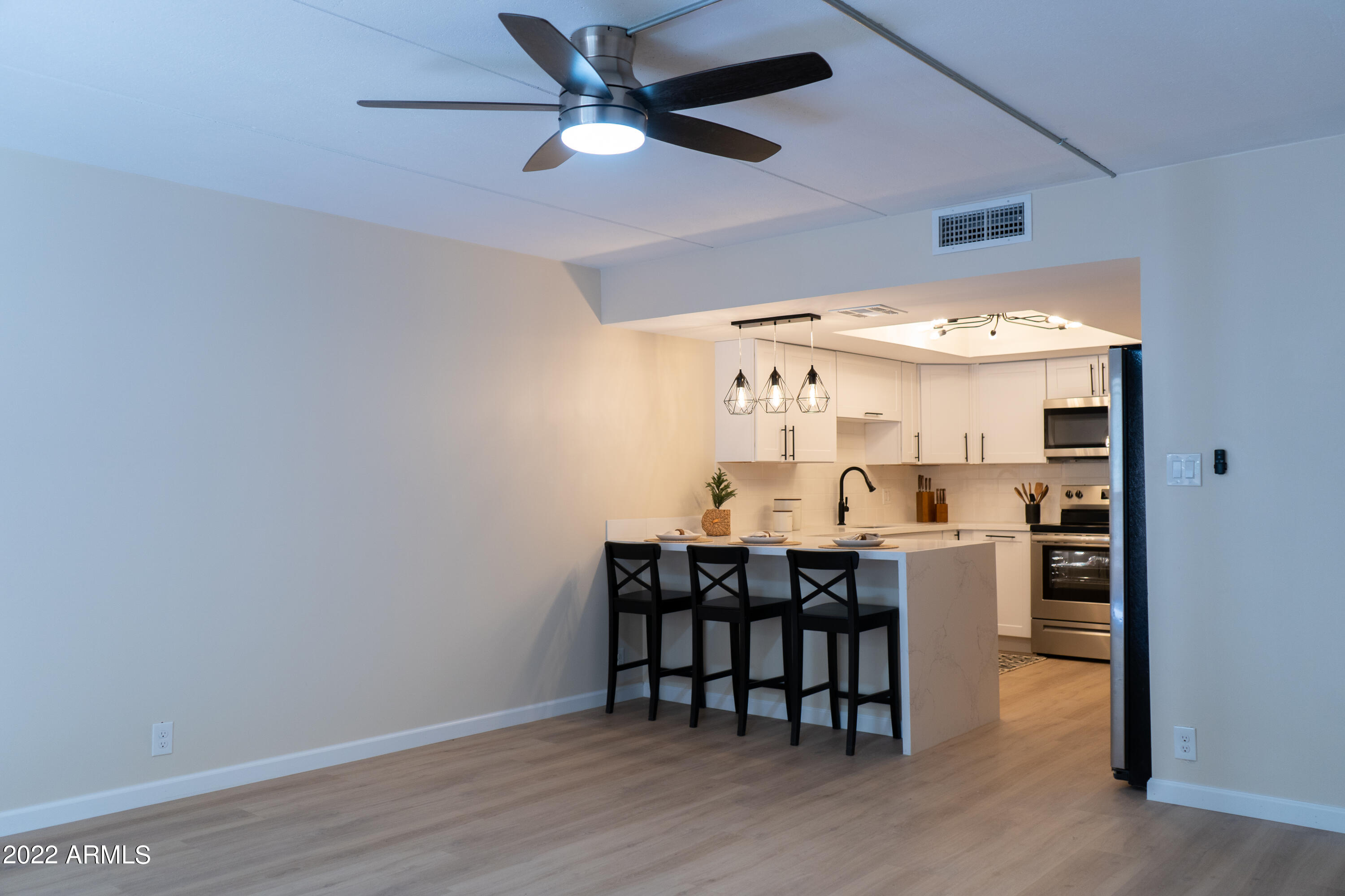 7830 East Camelback Road, Unit 208 Scottsdale, AZ 85251 - Photo 5 of 36 PIE00203