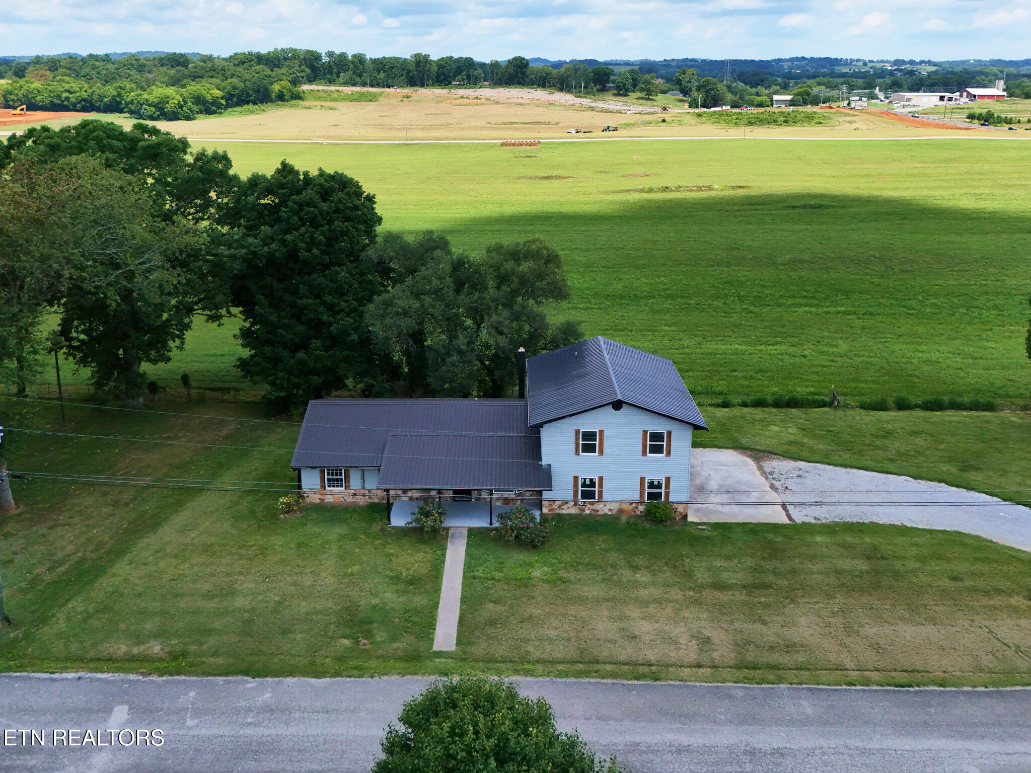 560 Rudd Road Greenback, TN 37742 - Photo 2 of 43 560 Rudd Rd Greenback, TN 12
