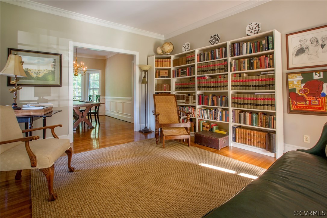 4401 Uppingham Road Richmond, VA 23235 - Photo 7 of 23 a view of a livingroom with furniture and workspace